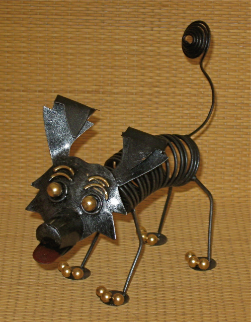 METAL SPIRAL DOG